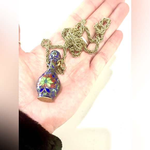 Vintage Designer Cloisonné Enameled Brass Flower Vase/Snuff Bottle Necklace, EUC - Picture 14 of 14